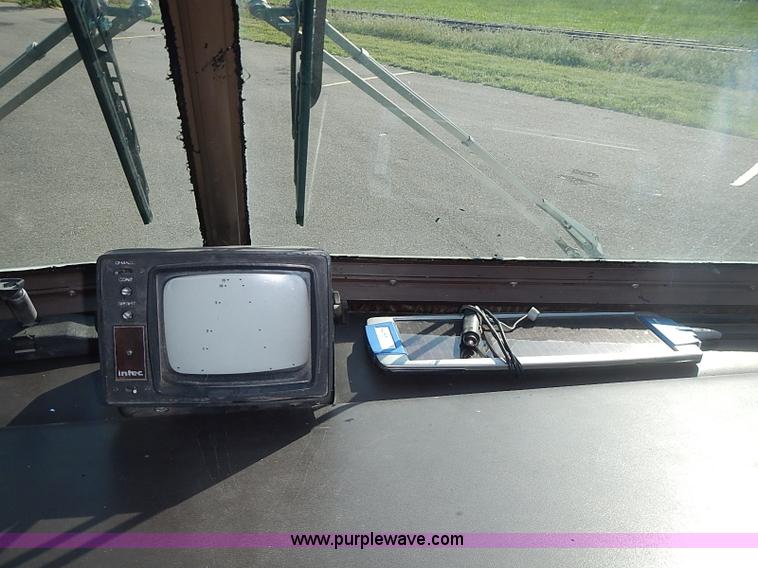 image for item J3217 1984 Chevrolet P30 Beaver RV