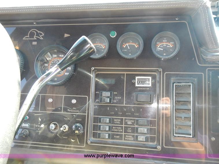 image for item J3217 1984 Chevrolet P30 Beaver RV