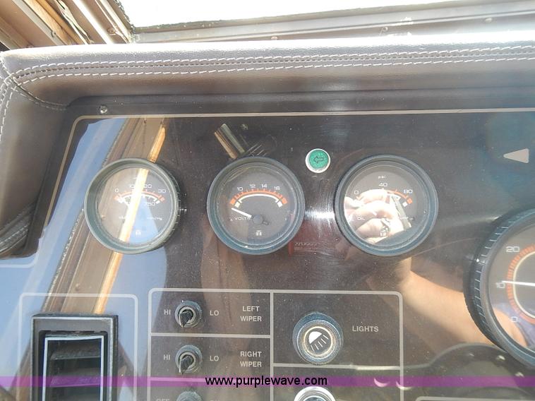 image for item J3217 1984 Chevrolet P30 Beaver RV