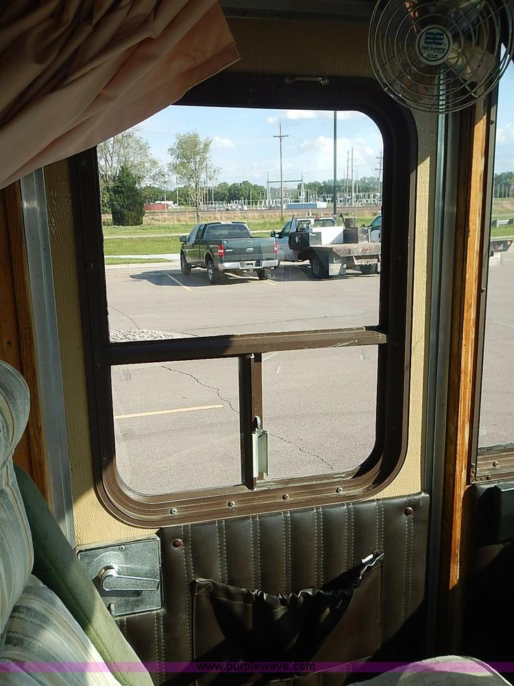 image for item J3217 1984 Chevrolet P30 Beaver RV