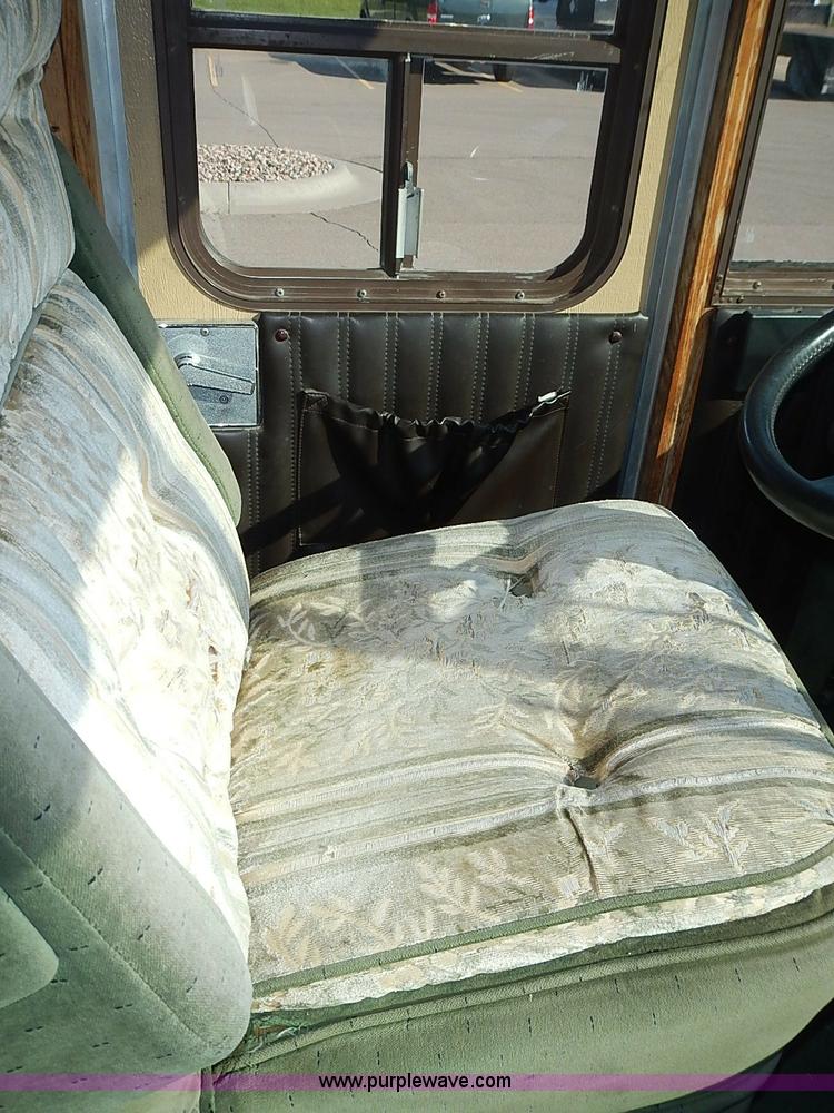 image for item J3217 1984 Chevrolet P30 Beaver RV