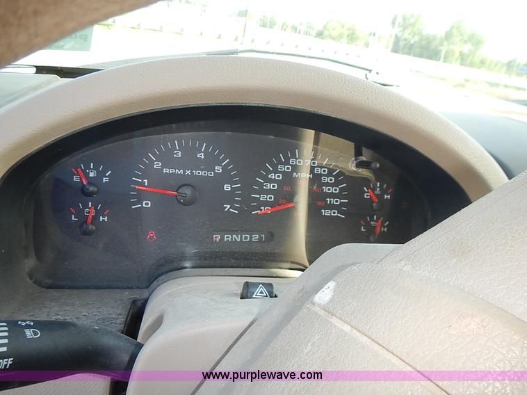 image for item J3233 2005 Ford F150 XLT SuperCab pickup truck