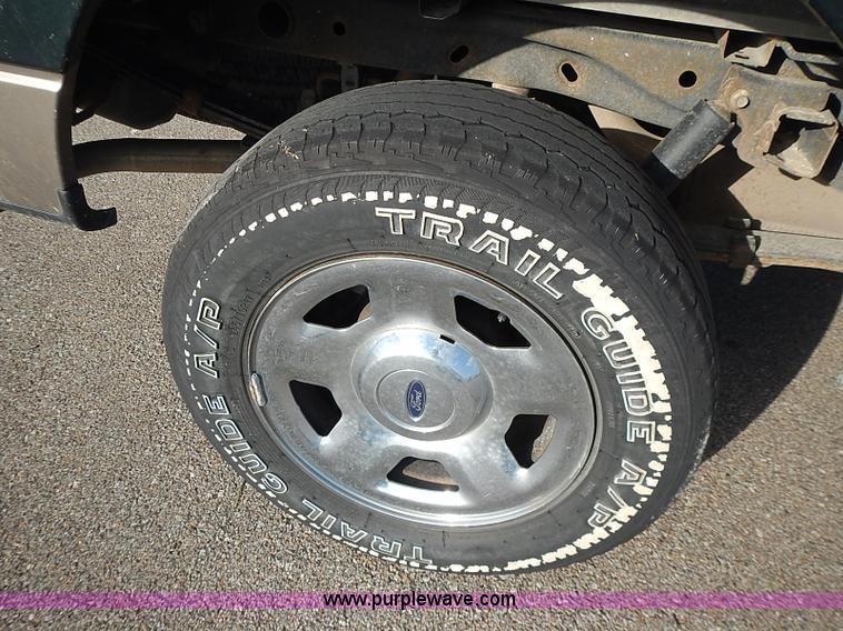 image for item J3233 2005 Ford F150 XLT SuperCab pickup truck