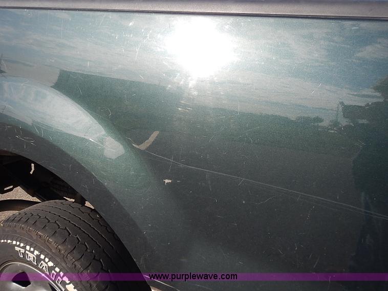 image for item J3233 2005 Ford F150 XLT SuperCab pickup truck