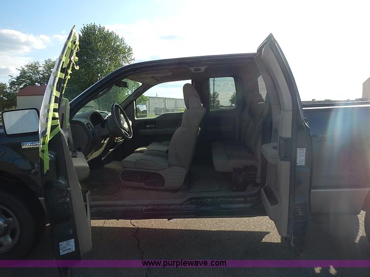 image for item J3233 2005 Ford F150 XLT SuperCab pickup truck