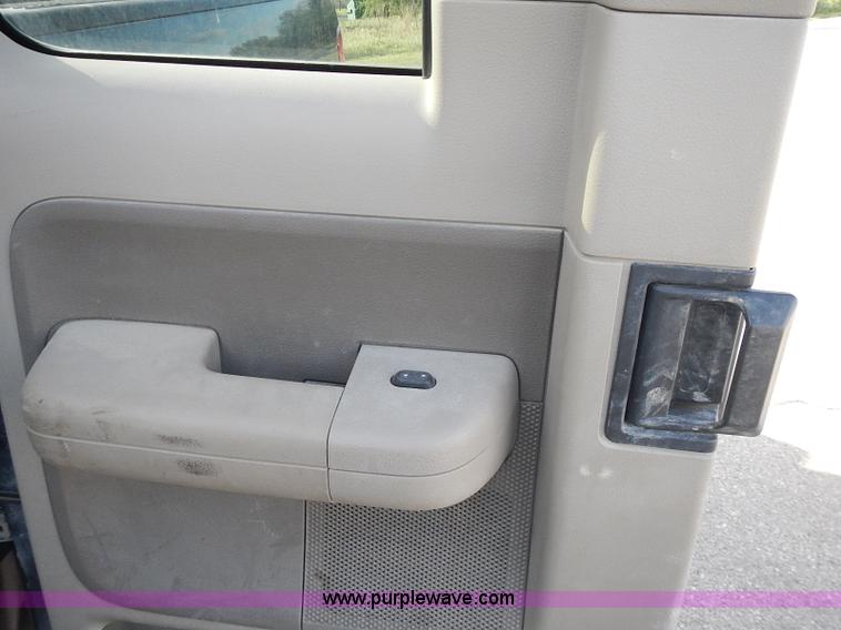 image for item J3233 2005 Ford F150 XLT SuperCab pickup truck