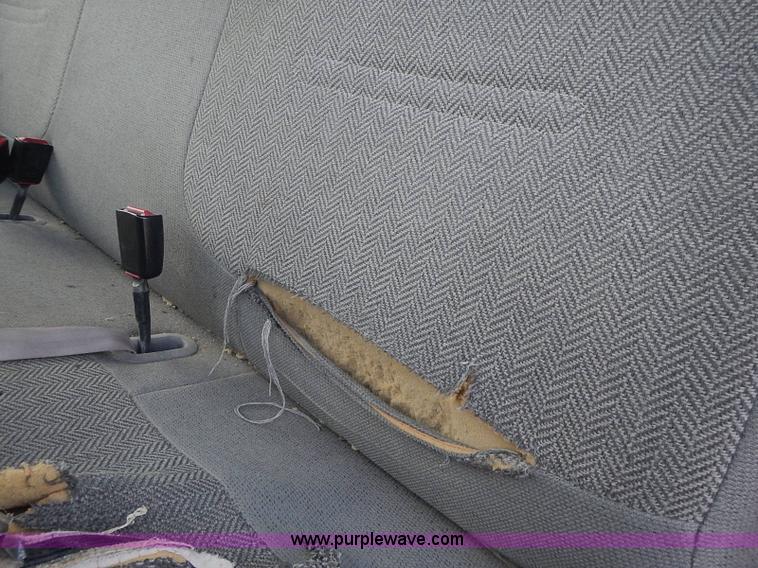 image for item J3234 2000 Ford F350 Super Duty XL flatbed truck