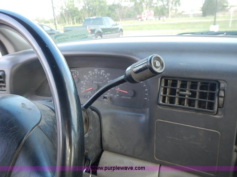 image for item J3234 2000 Ford F350 Super Duty XL flatbed truck