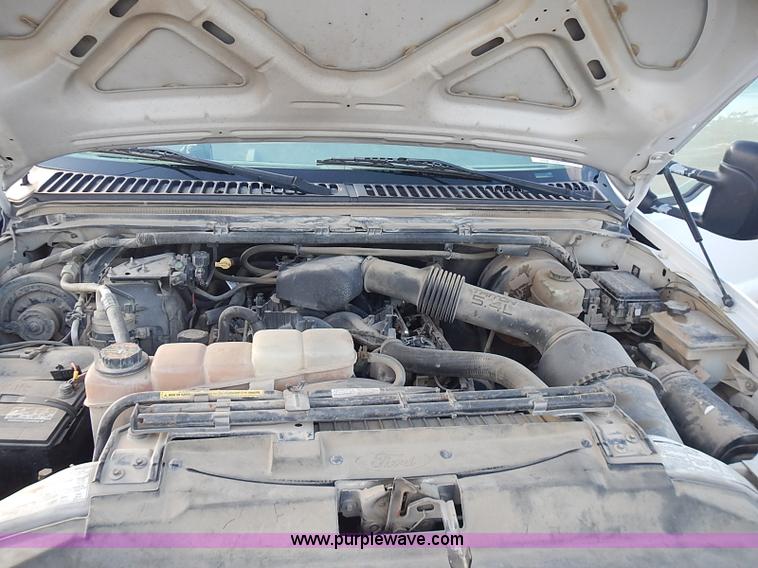 image for item J3234 2000 Ford F350 Super Duty XL flatbed truck