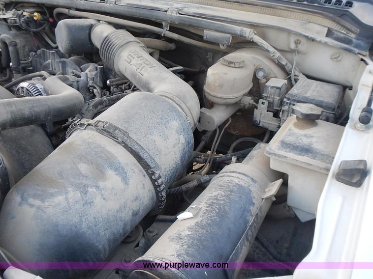 image for item J3234 2000 Ford F350 Super Duty XL flatbed truck