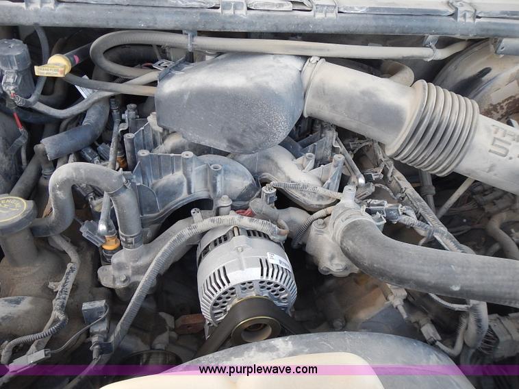 image for item J3234 2000 Ford F350 Super Duty XL flatbed truck