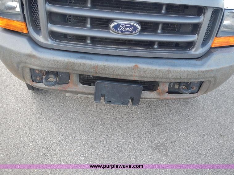 image for item J3234 2000 Ford F350 Super Duty XL flatbed truck