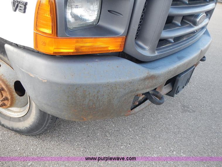 image for item J3234 2000 Ford F350 Super Duty XL flatbed truck