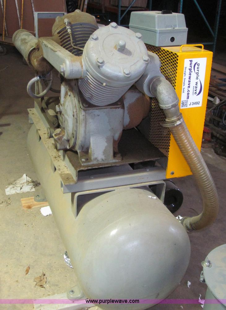 Ingersoll Rand 7V vacuum pump in Swan, IA Item J3492 sold Purple Wave