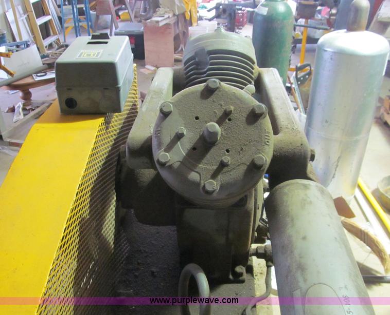 Ingersoll Rand 7V vacuum pump in Swan, IA Item J3492 sold Purple Wave