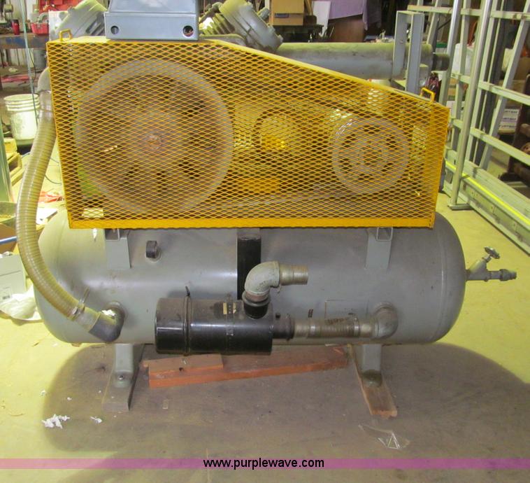 Ingersoll Rand 7V vacuum pump in Swan, IA Item J3492 sold Purple Wave