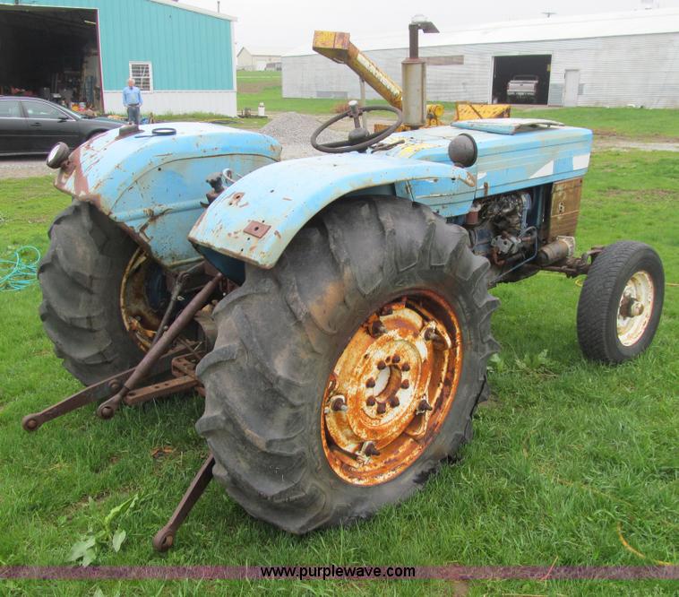 image for item J3499 Long U550 tractor