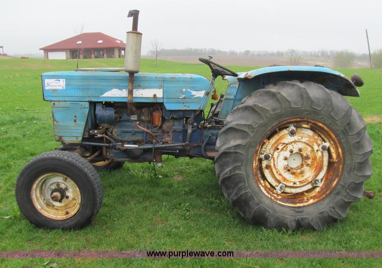 image for item J3499 Long U550 tractor