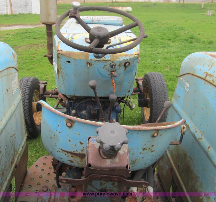 image for item J3499 Long U550 tractor