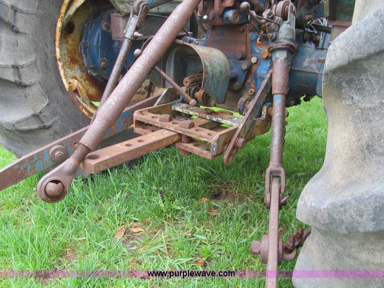 image for item J3499 Long U550 tractor