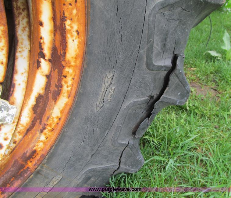 image for item J3499 Long U550 tractor