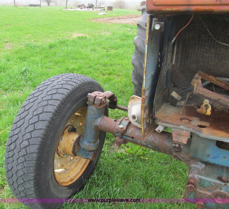 image for item J3499 Long U550 tractor