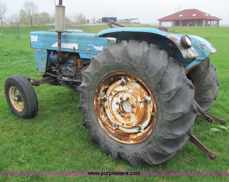 image for item J3499 Long U550 tractor