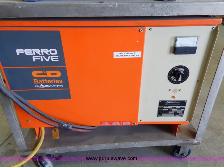 image for item Z9367 Yale electric forklift