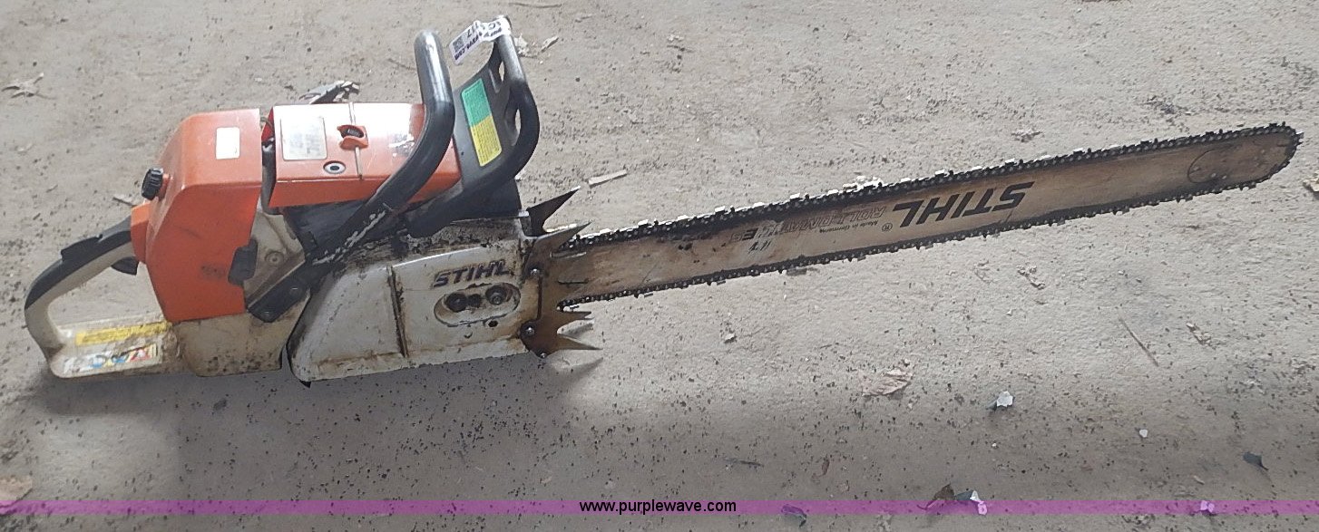 Stihl 088 chainsaw in Kansas City, KS Item AC9117 sold Purple Wave