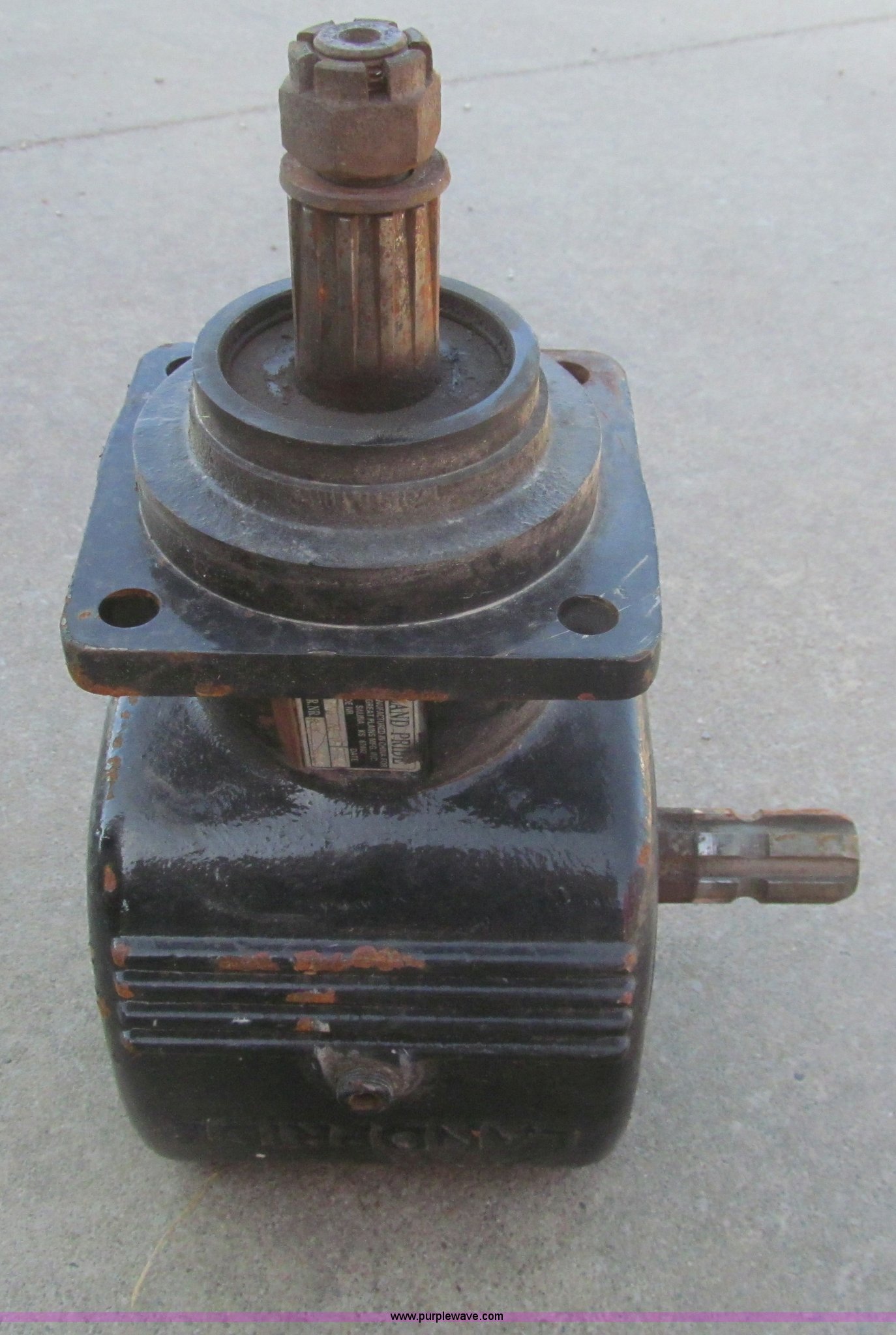 2003 Land Pride gearbox in Salina, KS Item AR9000 sold Purple Wave