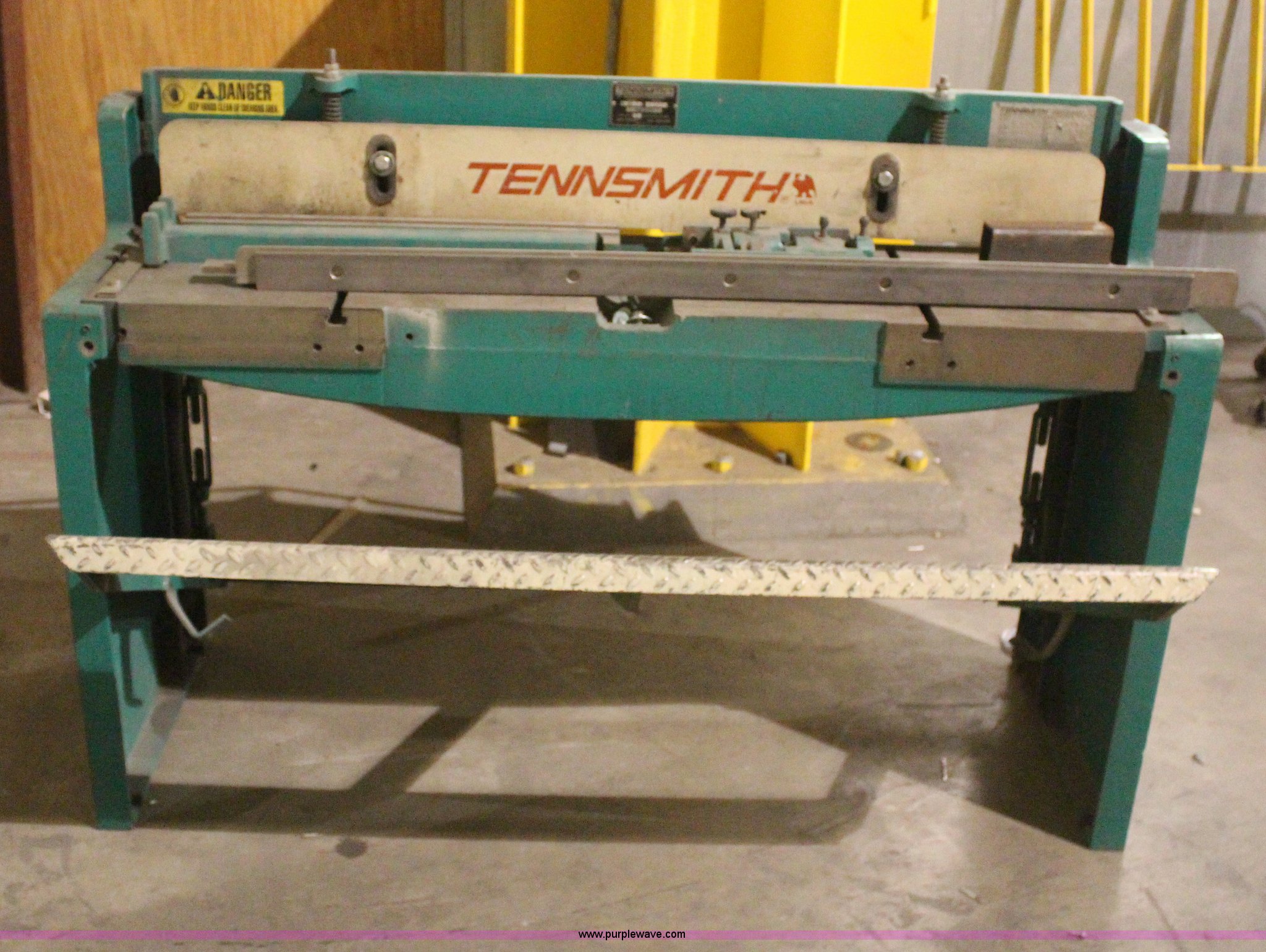 Tennsmith stomp shear in Lenexa, KS | Item AZ9839 sold | Purple Wave