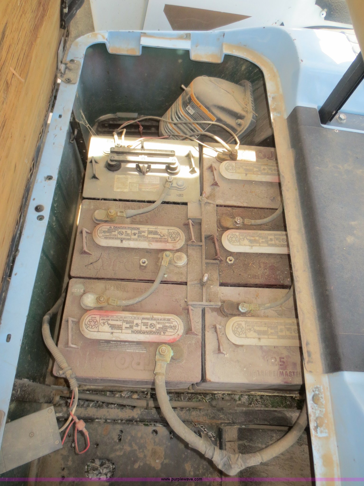 (2) golf carts in Tulsa, OK Item F6934 sold Purple Wave