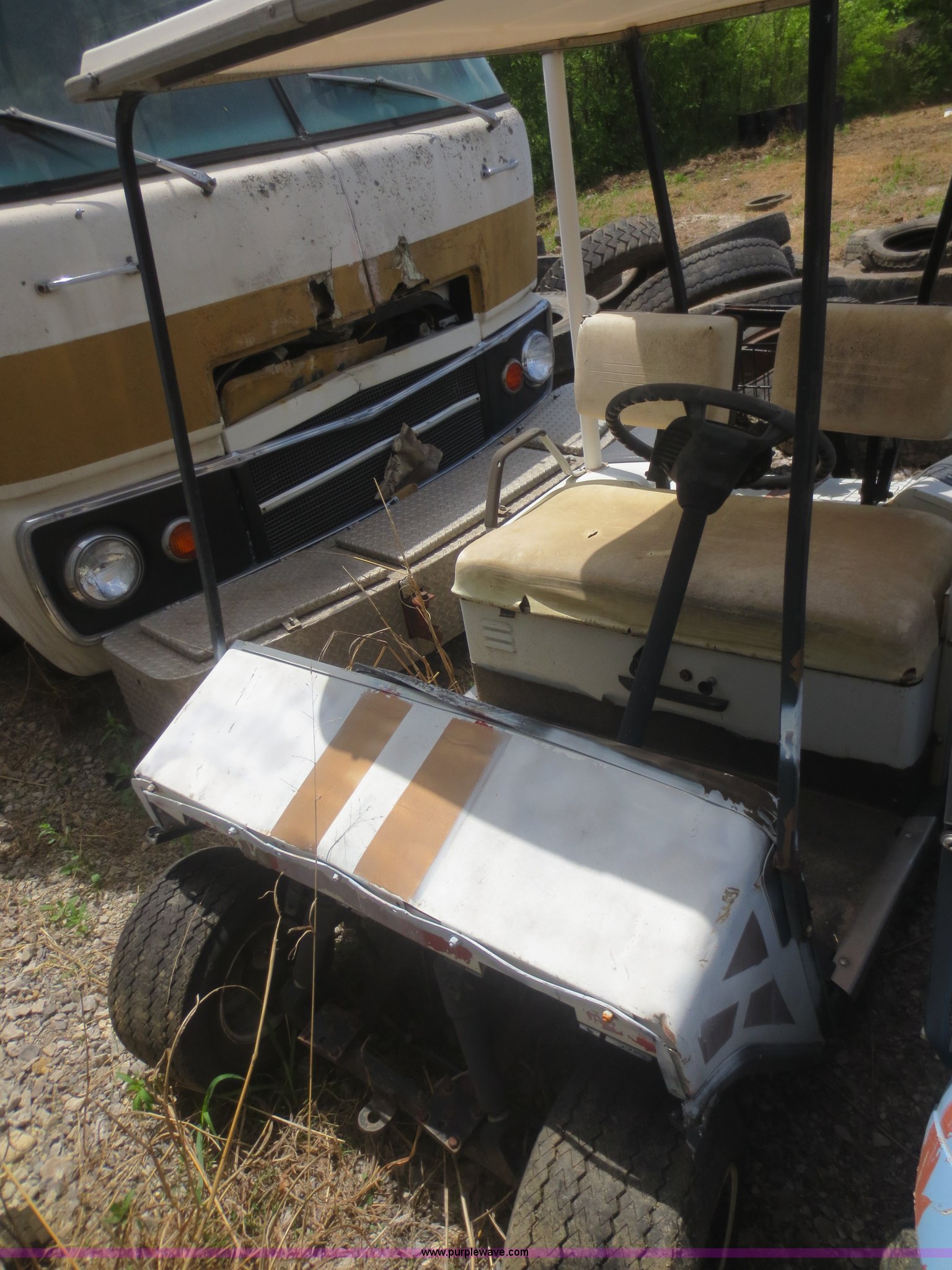 (2) golf carts in Tulsa, OK Item F6934 sold Purple Wave