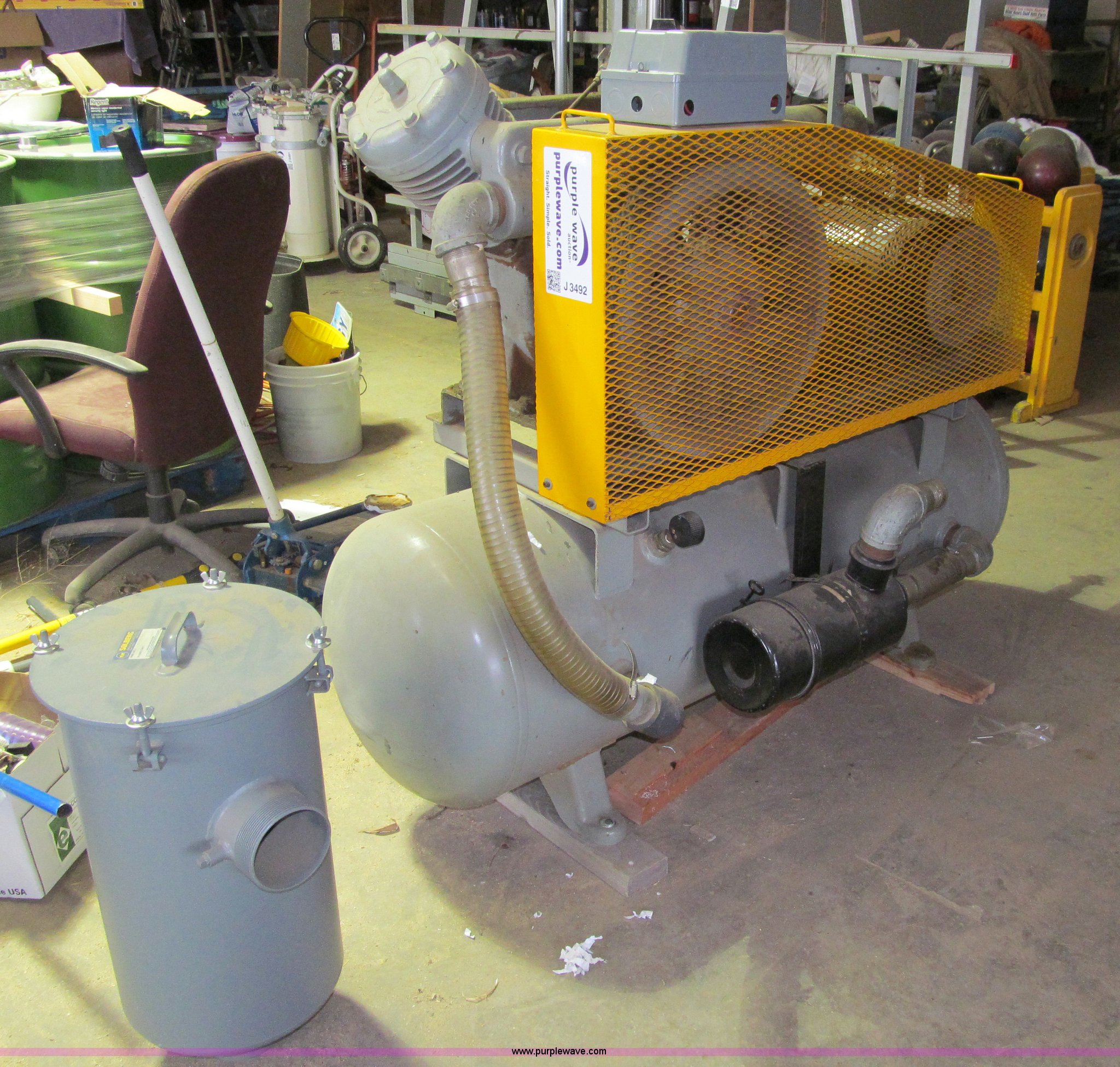 Ingersoll Rand 7V vacuum pump in Swan, IA Item J3492 sold Purple Wave