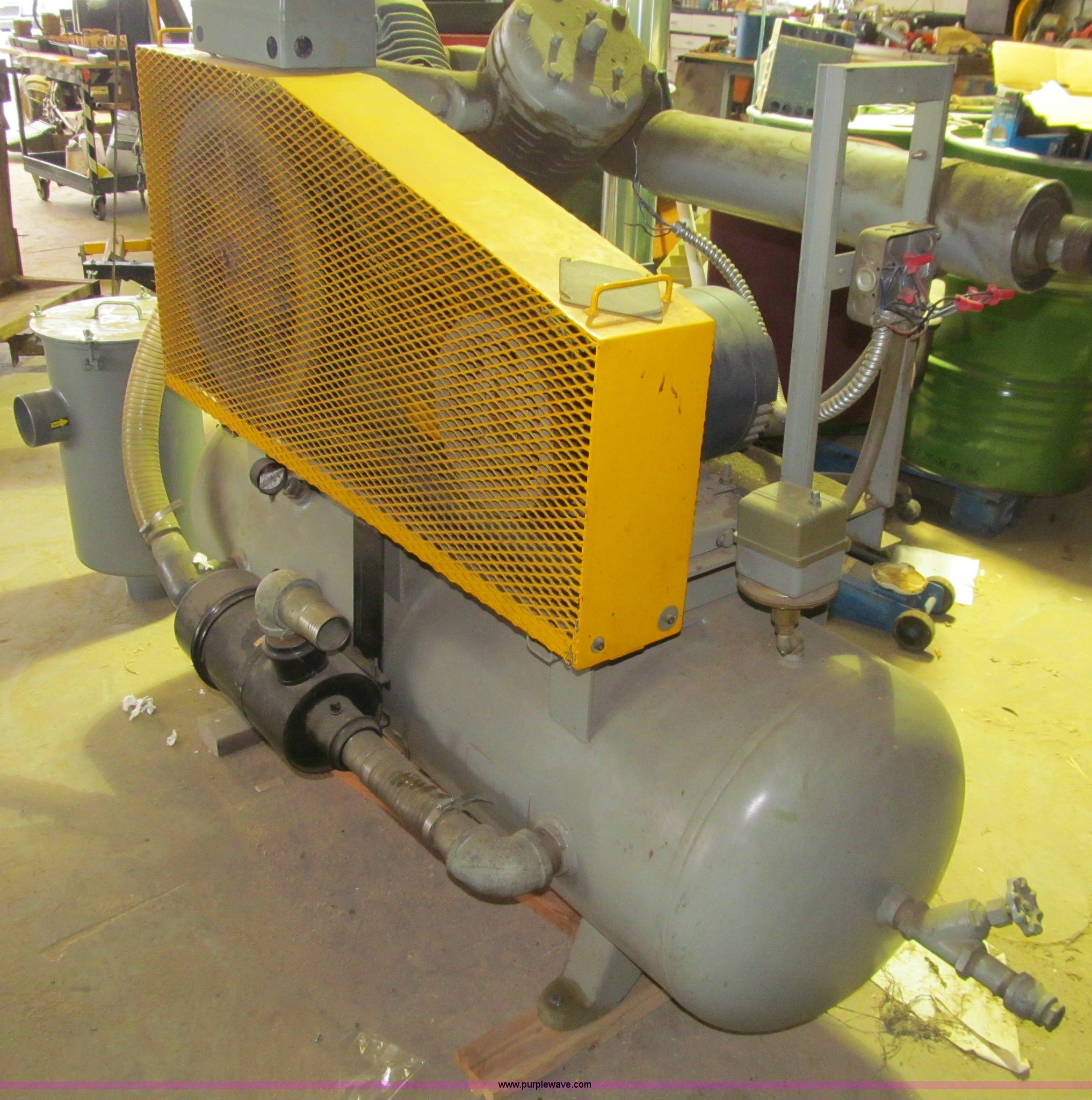Ingersoll Rand 7V vacuum pump in Swan, IA Item J3492 sold Purple Wave