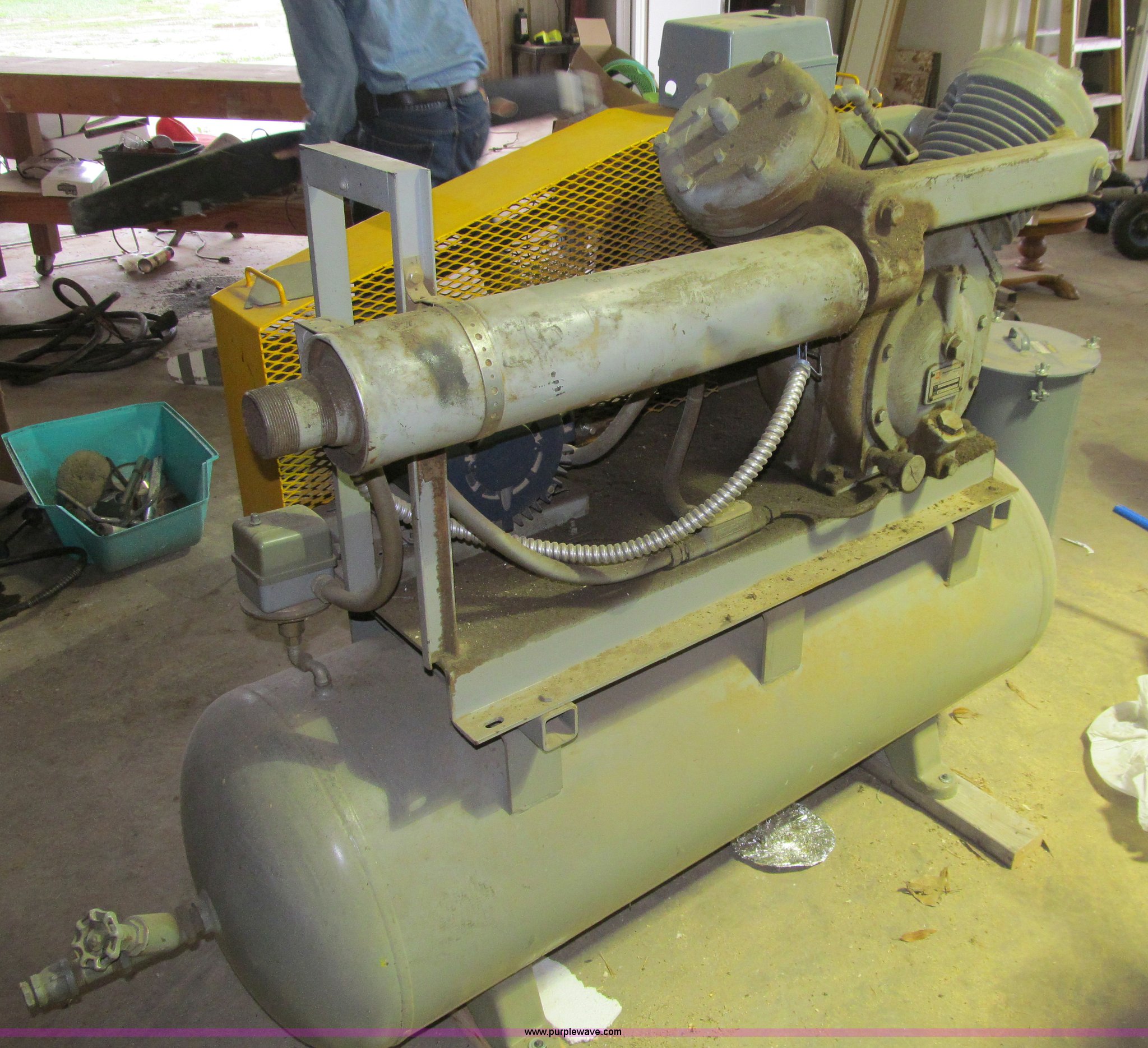 Ingersoll Rand 7V vacuum pump in Swan, IA Item J3492 sold Purple Wave