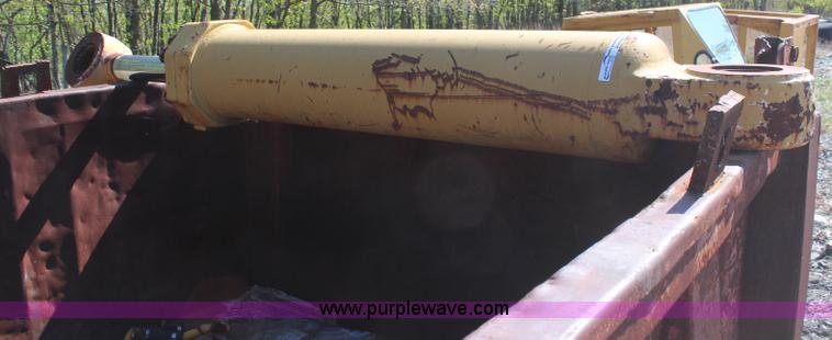 image for item AM9288 Assorted hydraulic cylinders