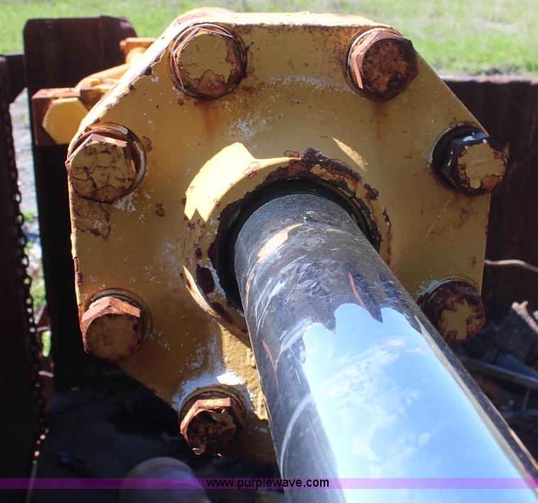 image for item AM9288 Assorted hydraulic cylinders