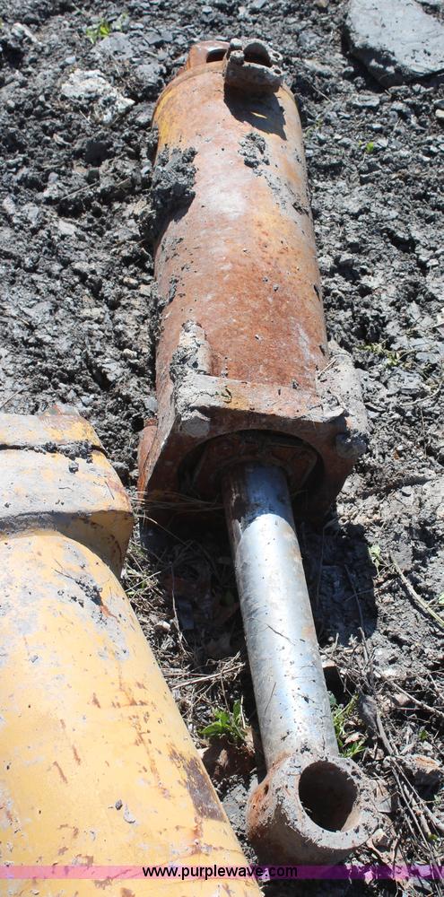 image for item AM9288 Assorted hydraulic cylinders