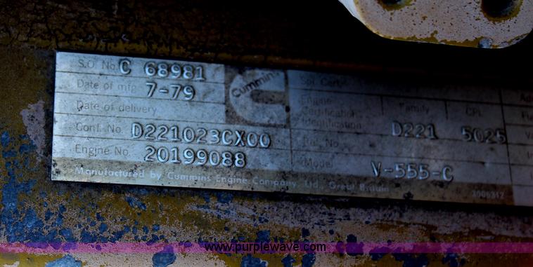 image for item AM9289 Cummins V-555C V8 diesel engine