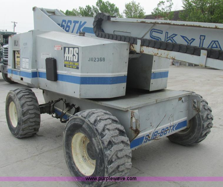 image for item AN9060 1997 Skyjack SJB-66TK boom lift