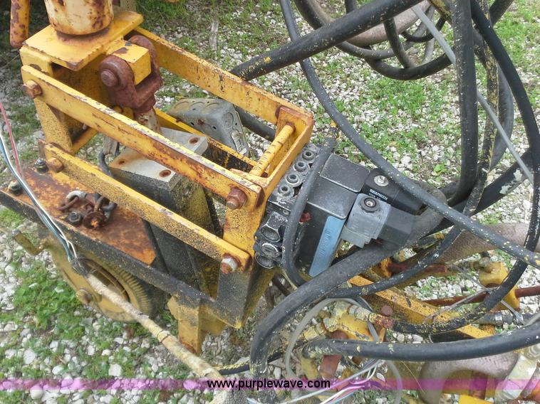 image for item AN9068 Hug Manufacturing Corp S road striper