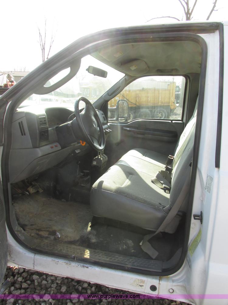 image for item AN9082 2003 Ford F550 dump bed truck