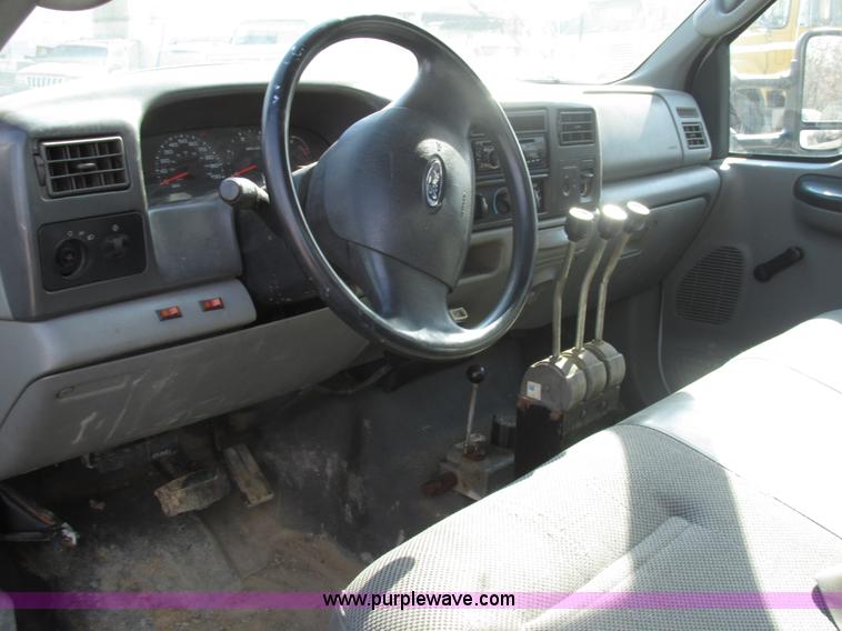 image for item AN9082 2003 Ford F550 dump bed truck