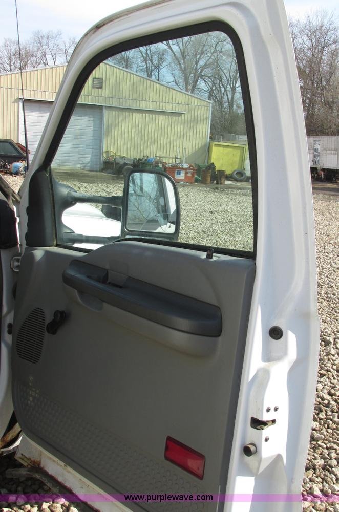 image for item AN9082 2003 Ford F550 dump bed truck