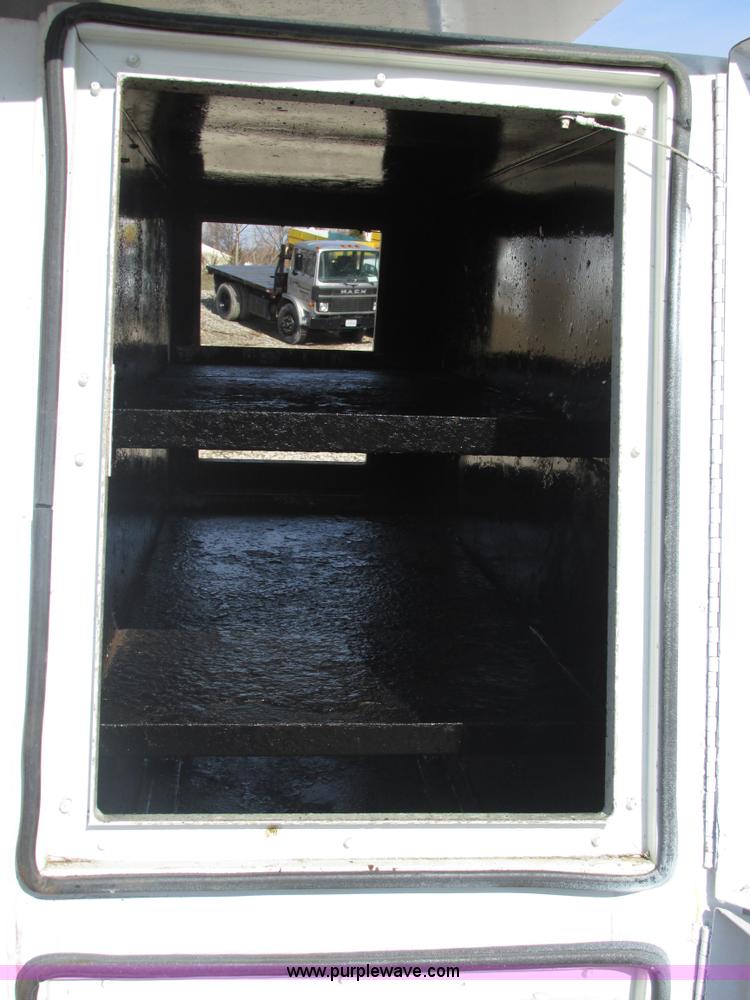 image for item AN9082 2003 Ford F550 dump bed truck