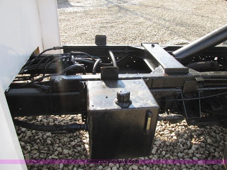 image for item AN9082 2003 Ford F550 dump bed truck
