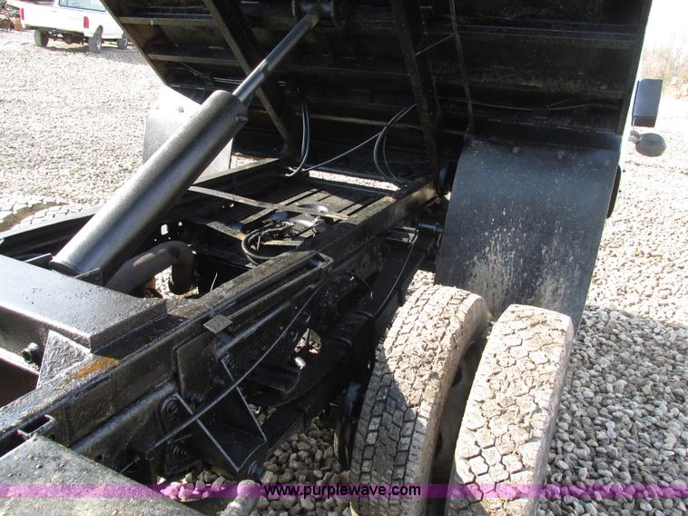 image for item AN9082 2003 Ford F550 dump bed truck