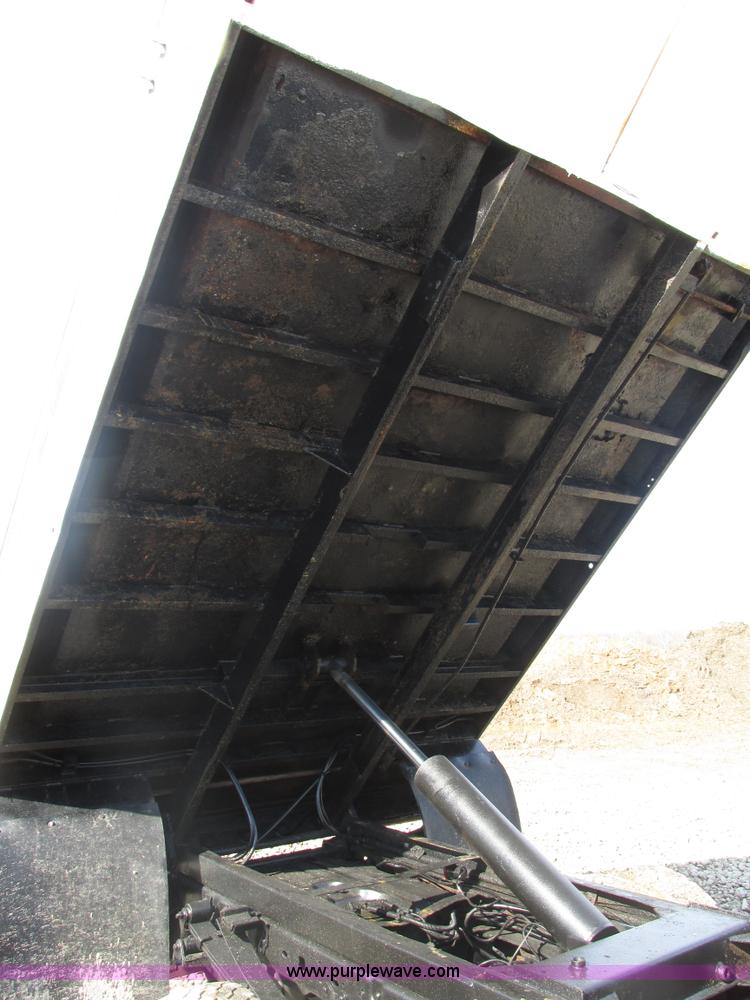 image for item AN9082 2003 Ford F550 dump bed truck