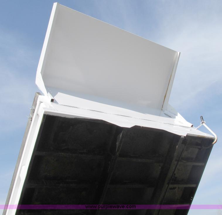 image for item AN9082 2003 Ford F550 dump bed truck